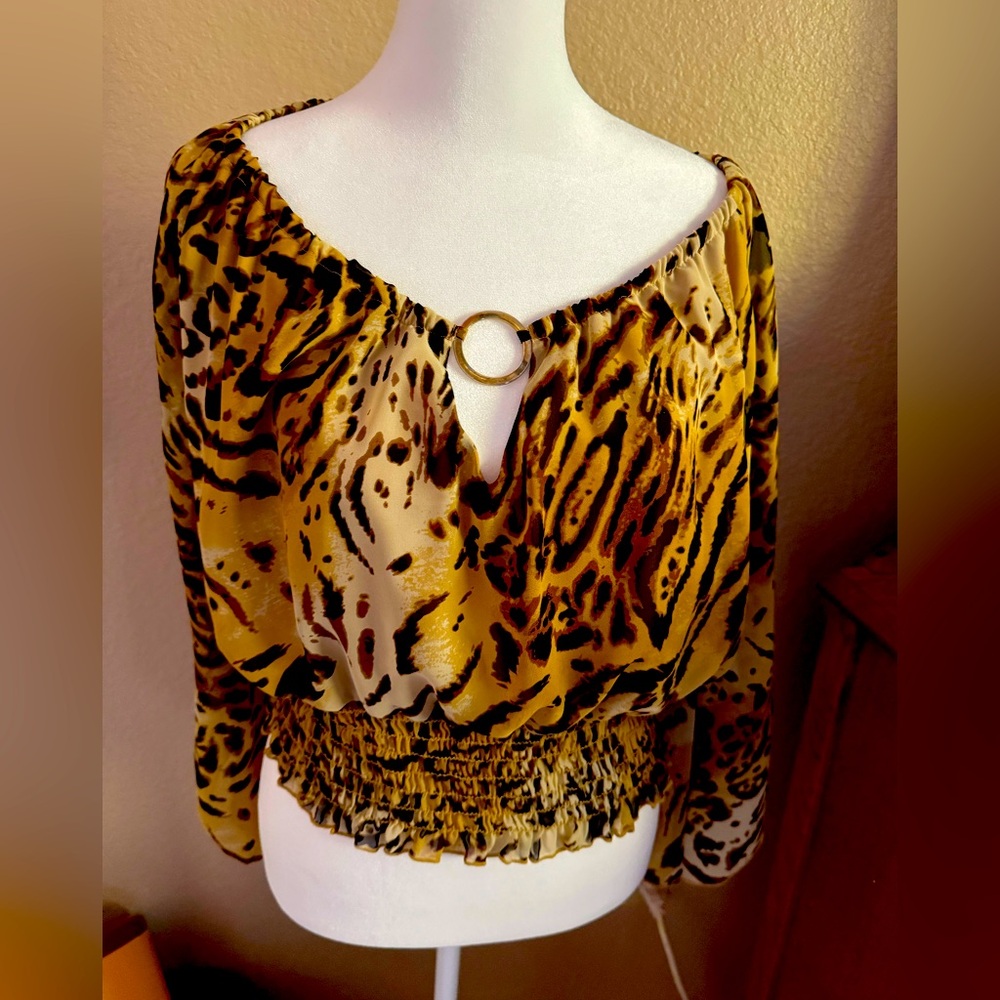 Ladies Animal print top